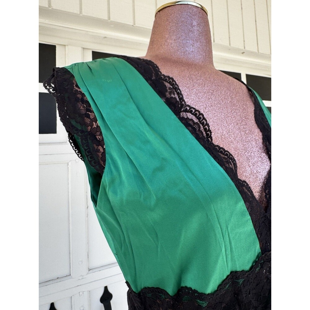 VTG Searle Silk Cap Sleeve Slip Dress V Neck Lace Emerald Green Black 90s Y2K